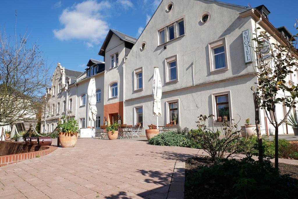 Hotel Garni Brauhof Niederwiesa Exterior photo